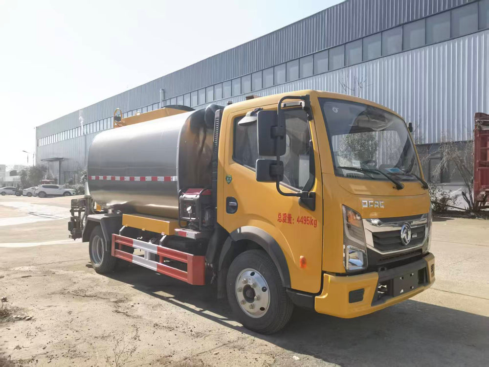 DongFeng 6T Asphalt Distributor Truck