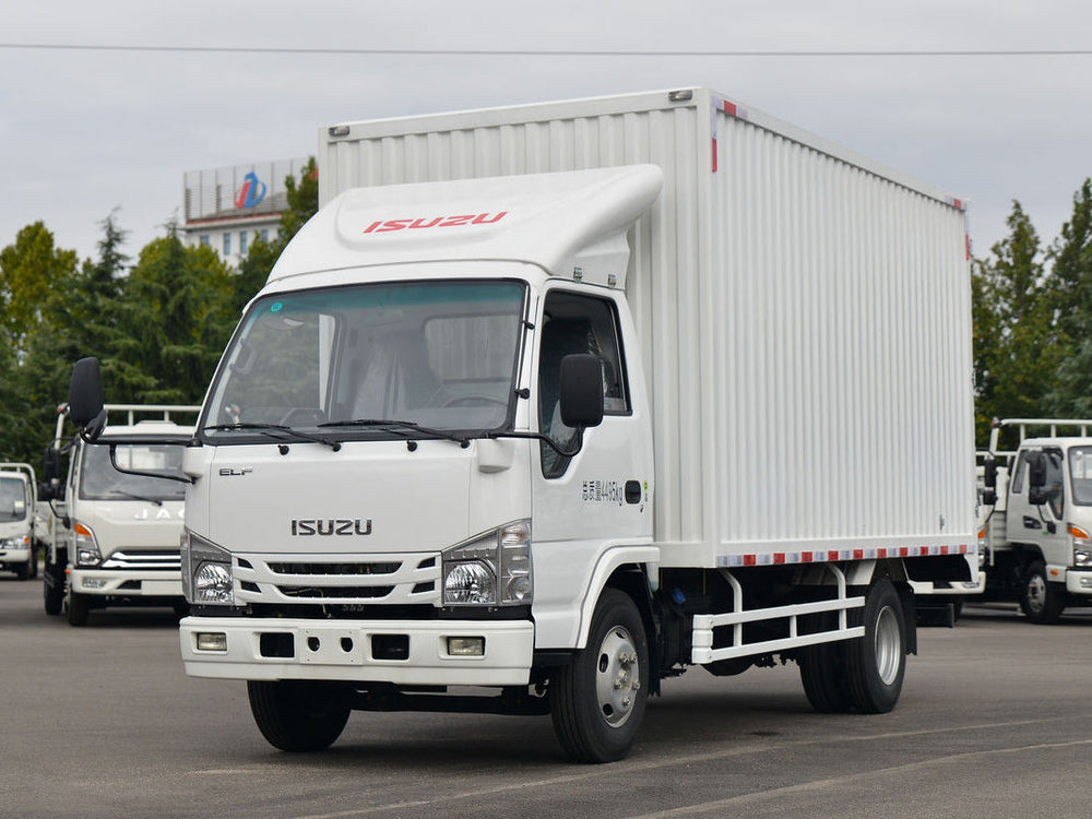 ISUZU ELF 100P box truck - front three-quarter view