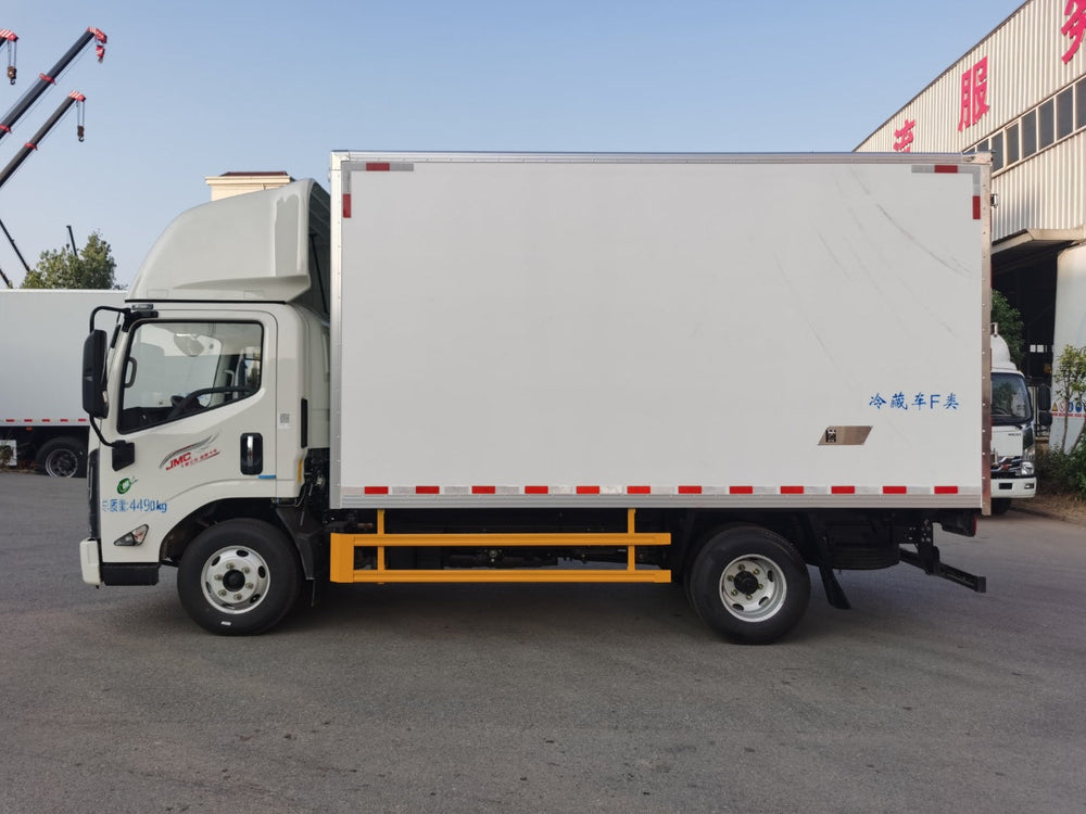 JMC 164HP Refrigerated Truck