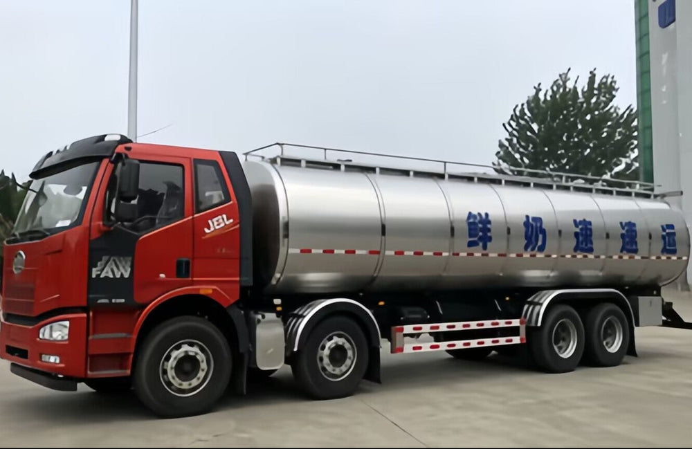 FAW Jiefang 8x4 large fresh milk express tank truck - front side view