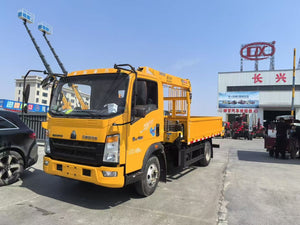 HOWO 4T truck-mounted crane