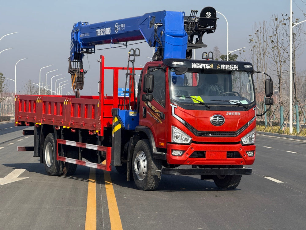 FAW 220HP 8-10T Telescopic Boom Crane