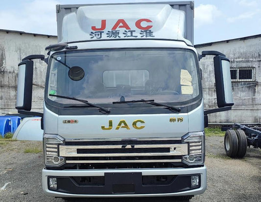 JAC Shuailing Box Truck - Front View